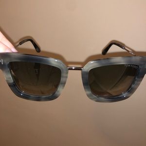 Tom Ford sunglasses /LARA 02
